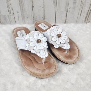 Clarks Floral Leather Sandals Size 7.5
